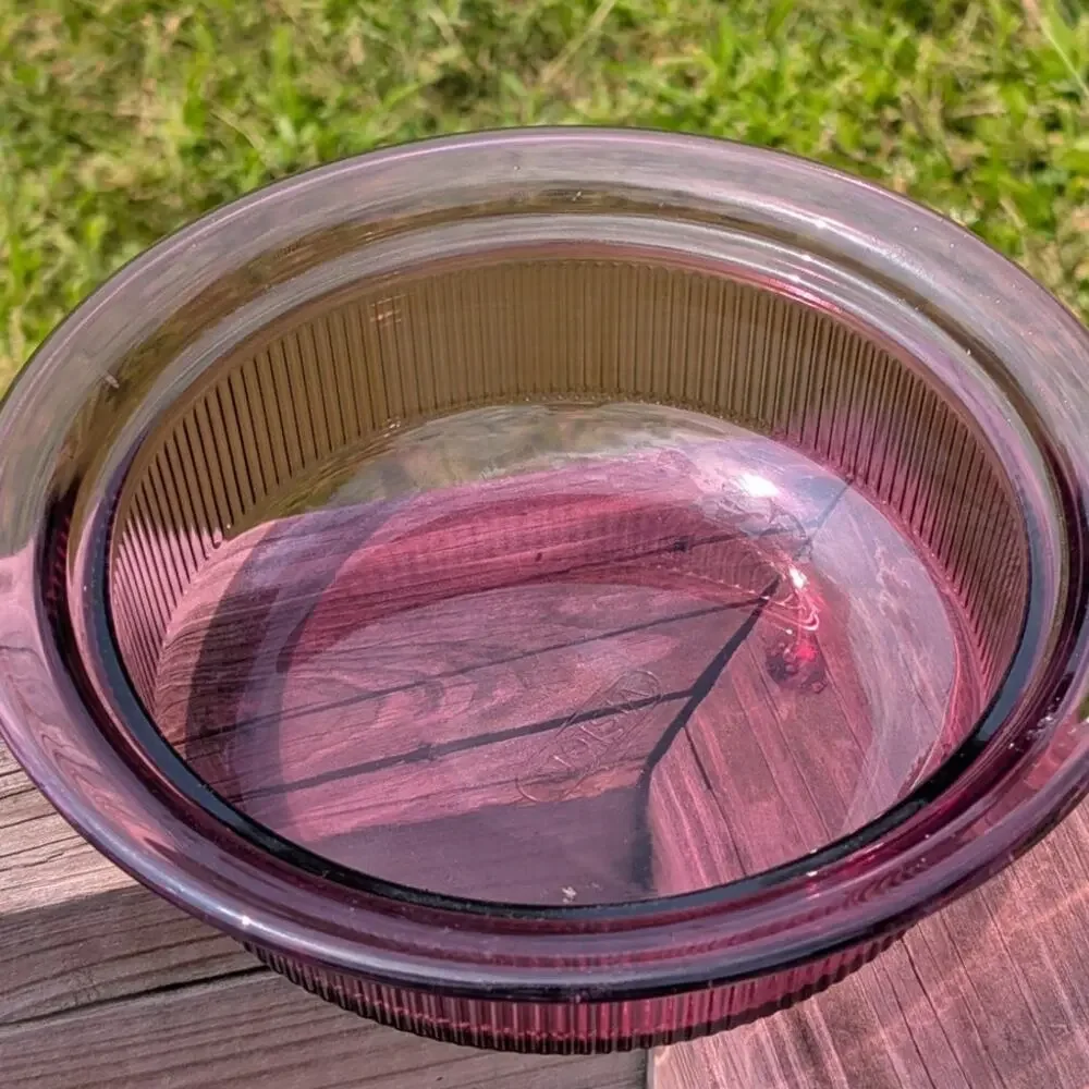 VTG Pyrex Corning Visions Cranberry Ribbed Glass Casserole Dish V1.5C